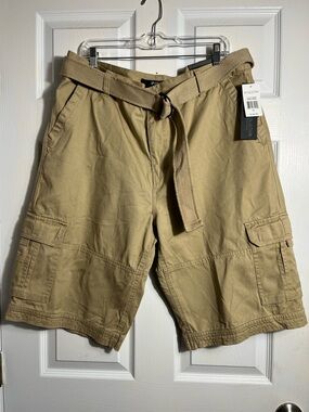 NWT SP Collection Tan Cargo Belted Men's Shorts 40